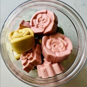 12 Oatmeal Coco Cashmere Soaps